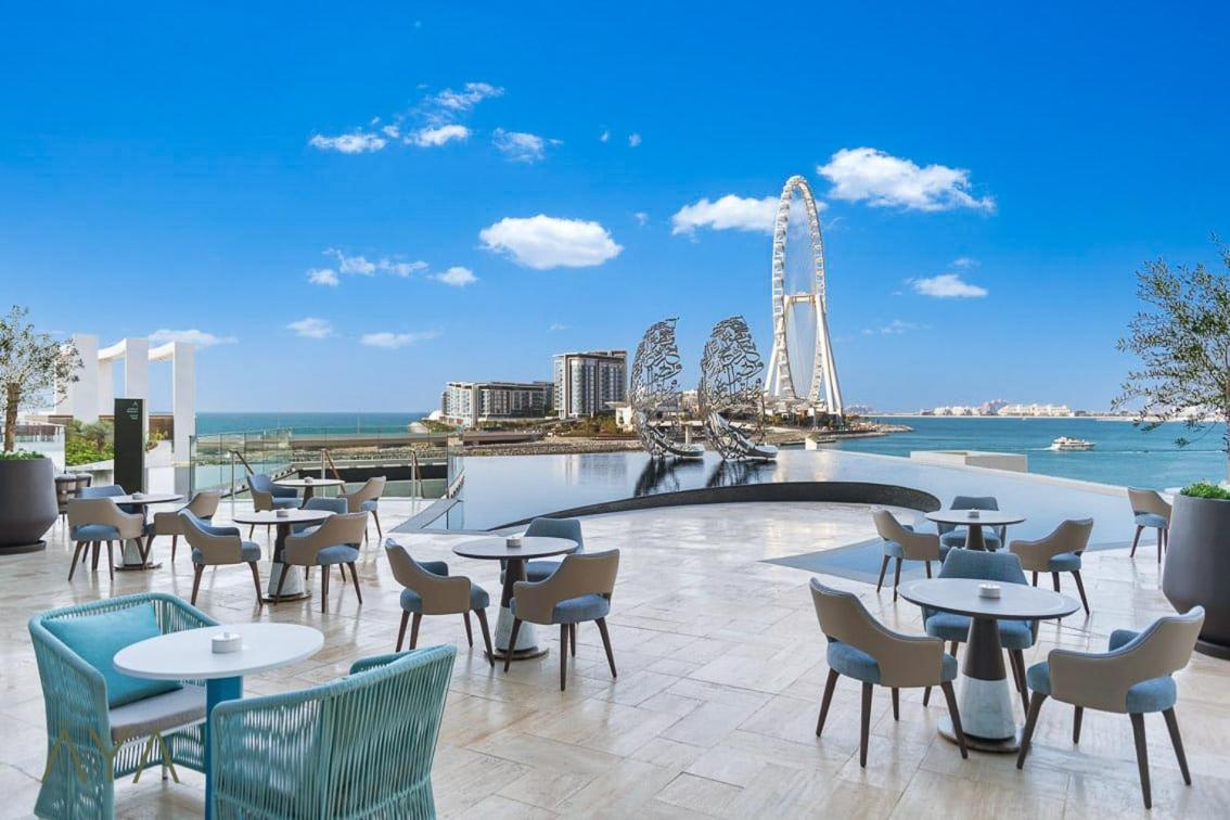 Jumeirah Gate Tower 1 - Stylish With Pool & Views Apartment Dubai