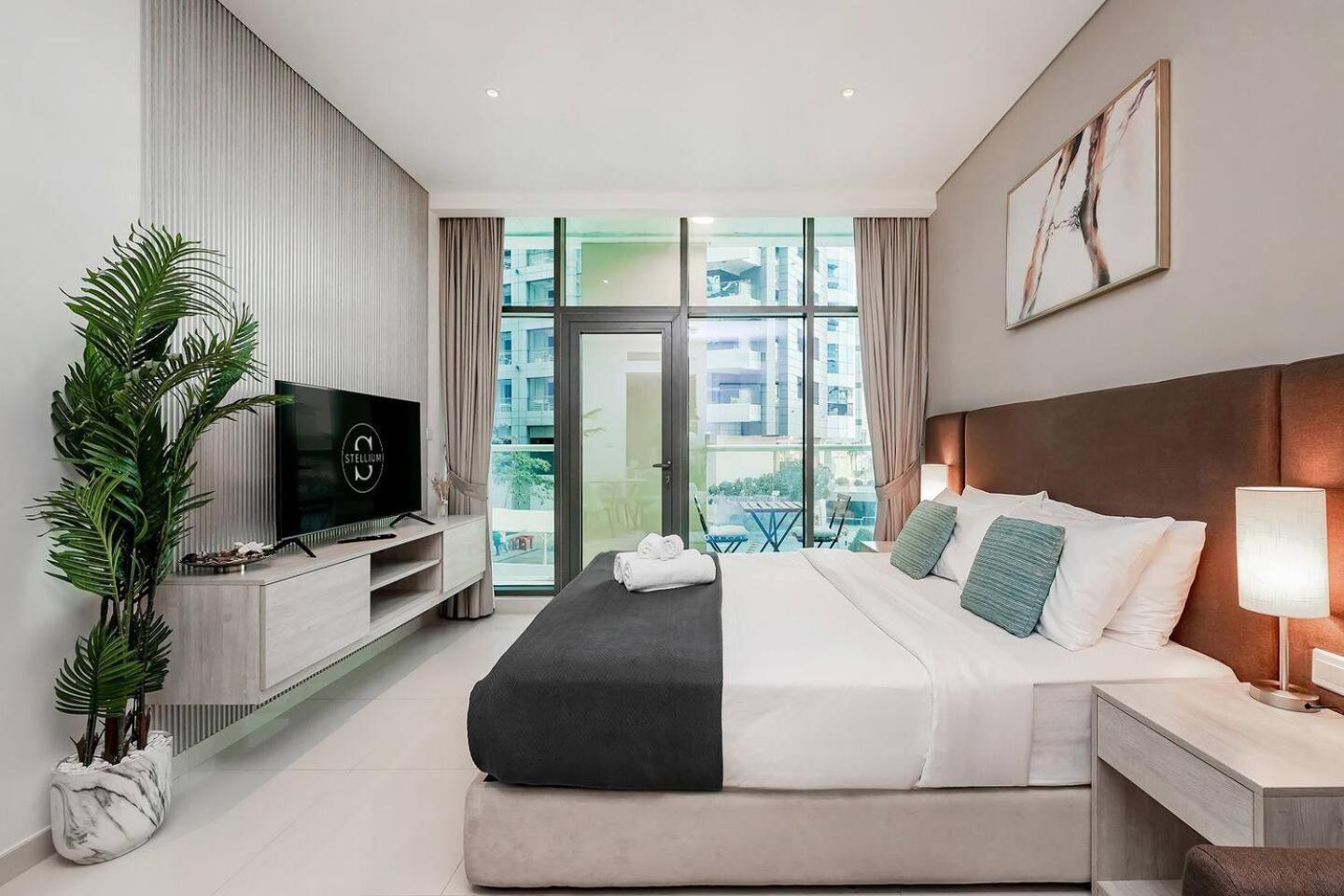 Seven Palms Apartment