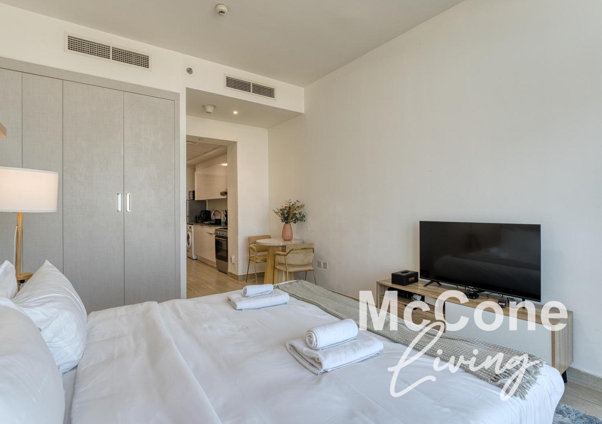 Apartment Stylish With Pool, Gym & Tasteful Decor Dubai