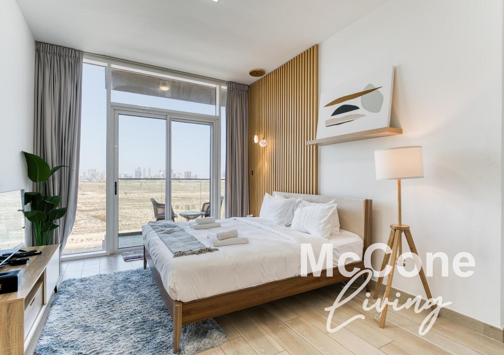 Stylish With Pool, Gym & Tasteful Decor Apartment *