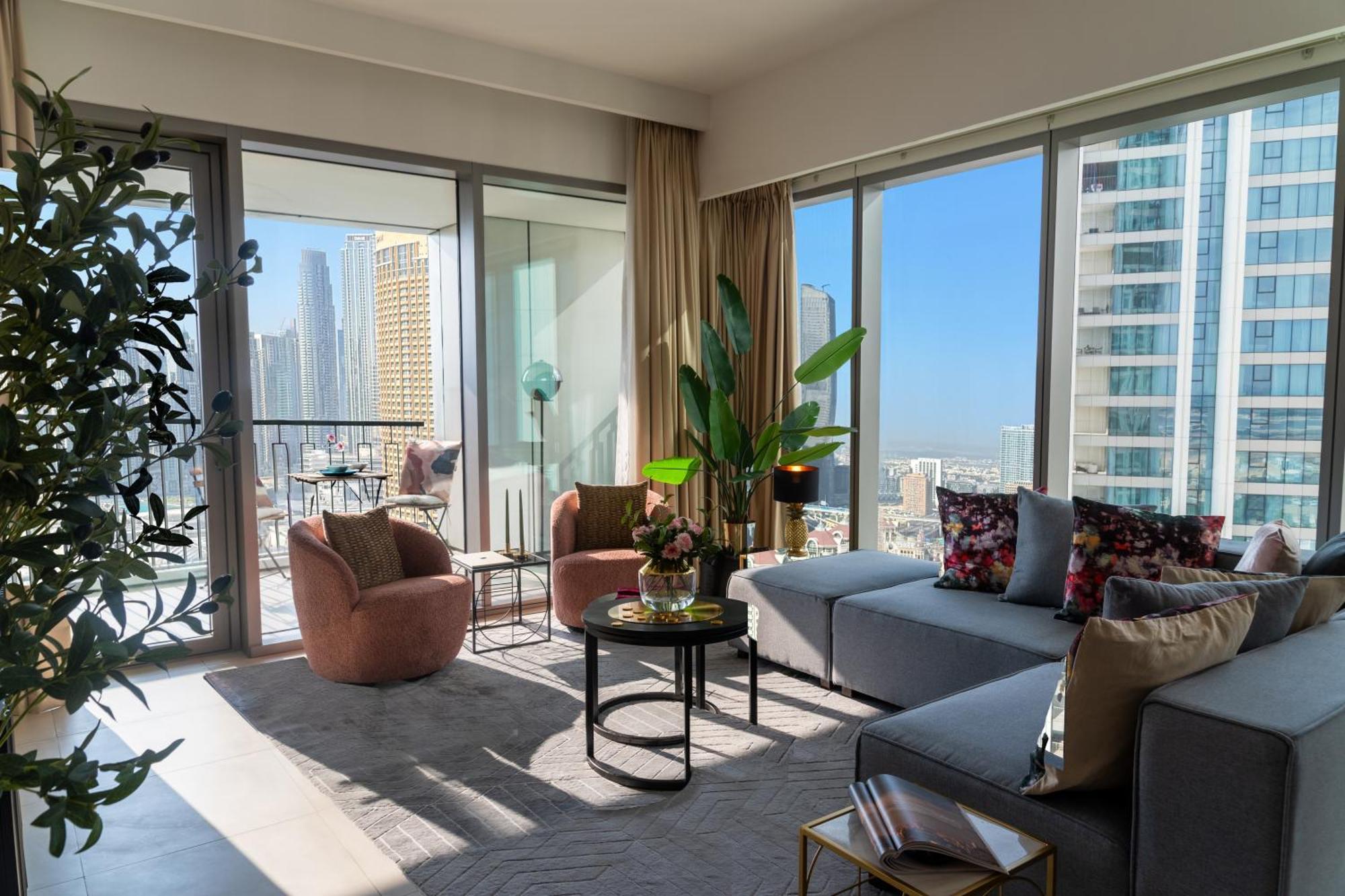 Burj Khalifa Lifestyle Boost! Fabulous 4bed Open View Corner Mall Access * Dubai