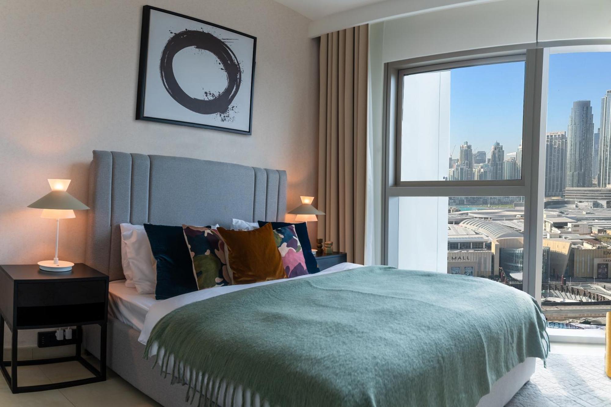Daire Burj Khalifa Lifestyle Boost! Fabulous 4bed Open View Corner Mall Access