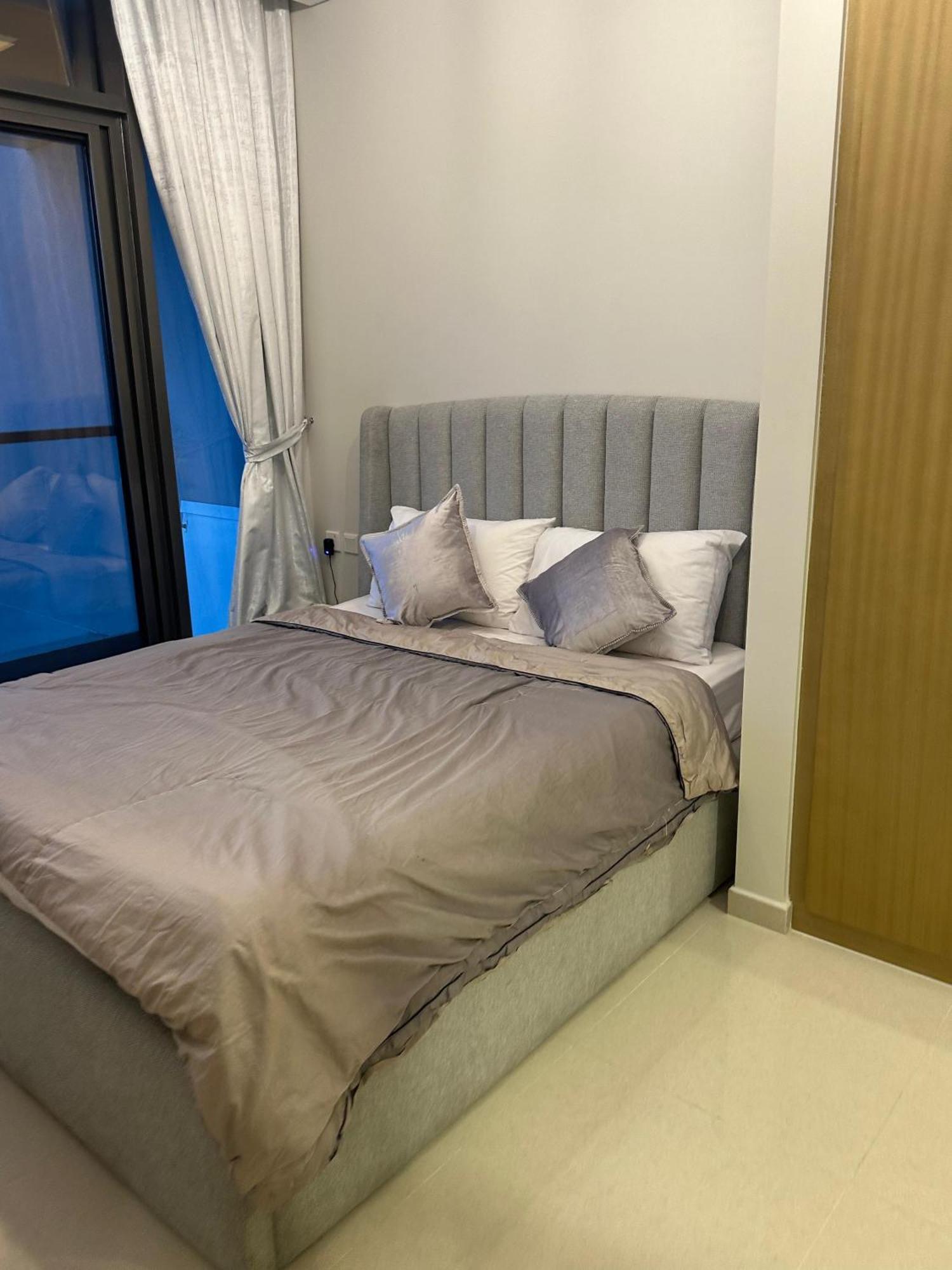 Luxurious 54th Floor With Splendid Sky And Seaview - Downtown Apartment *