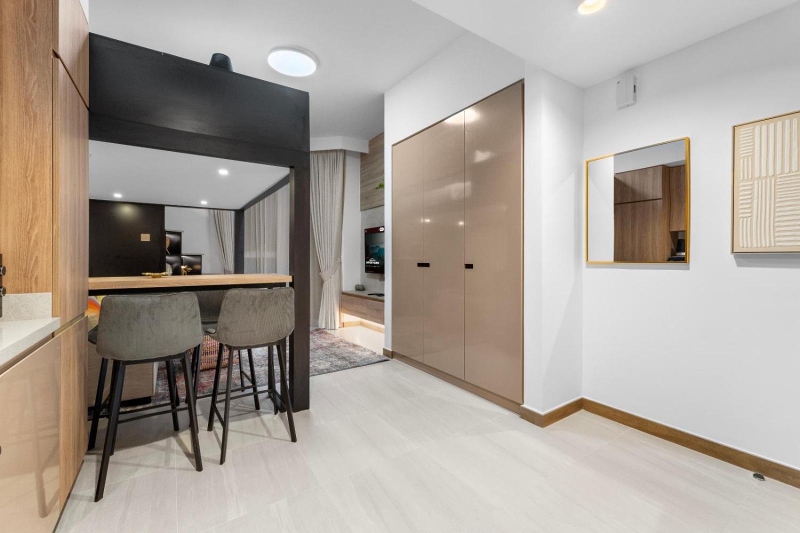 New Big Layout 5 Min From Burj Khalifa Mall * Dubai