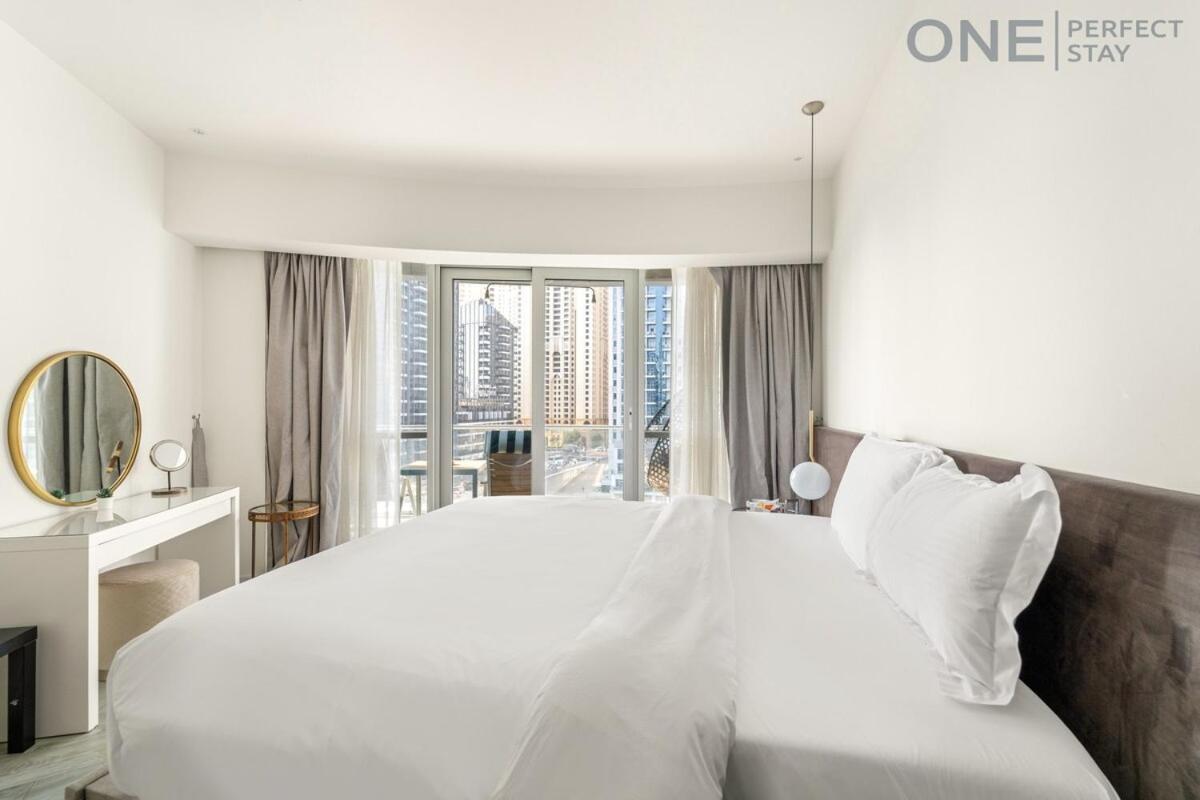 Stylish 3br In Marina Stunning Views Dubai