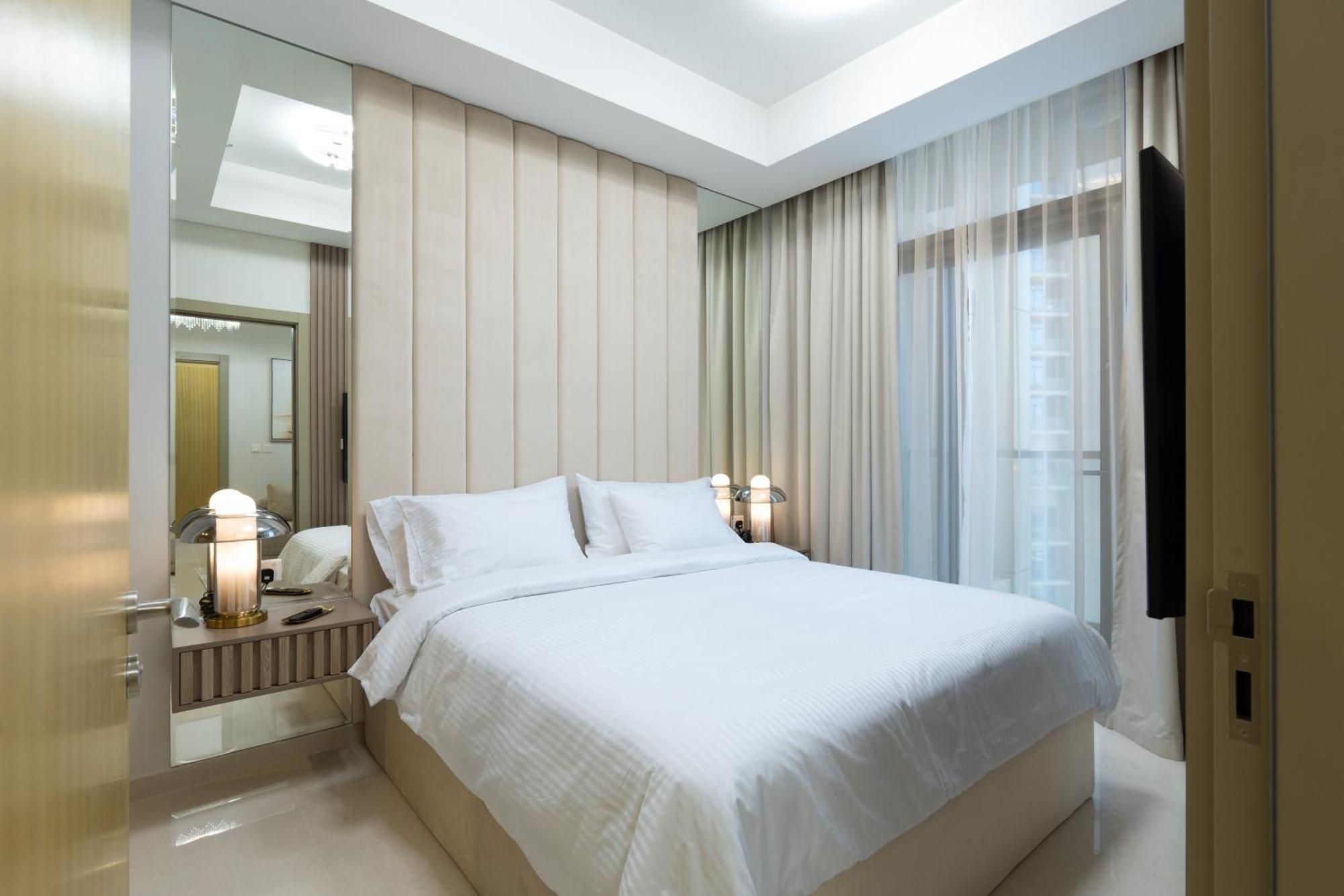 Apartment Keyrock Living - Premium 2br Retreat With Breathtaking Views *