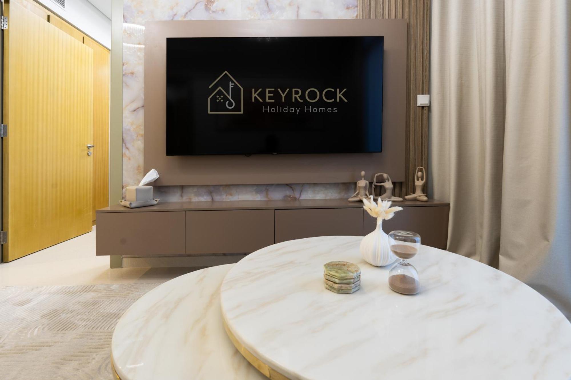 Keyrock Living - Premium 2br Retreat With Breathtaking Views *