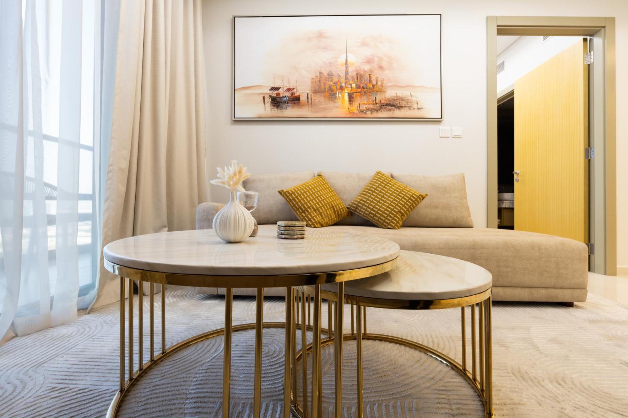 Keyrock Living - Premium 2br Retreat With Breathtaking Views Apartment