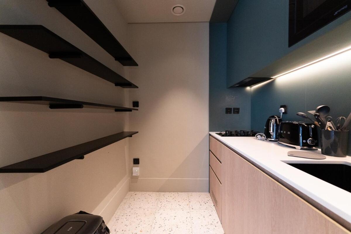 Upside Living Business Bay Apartment *