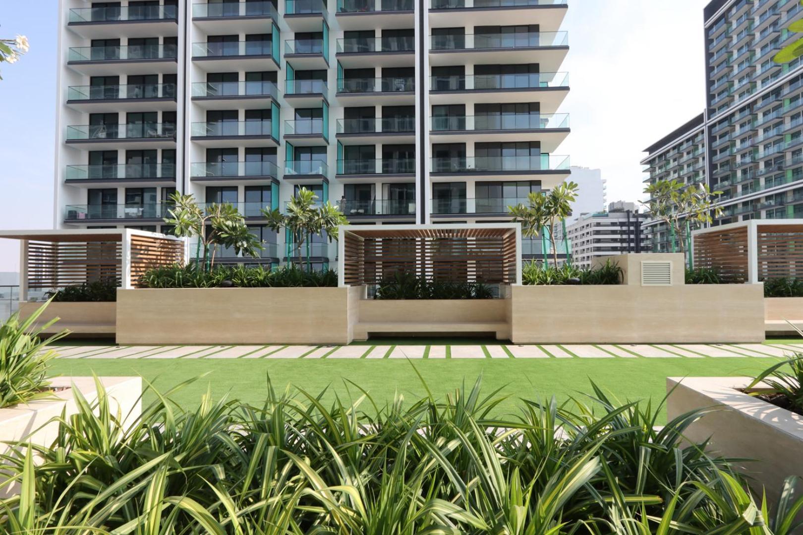 Apartment Livbnb-1b Elegant Living With Views, Jvc