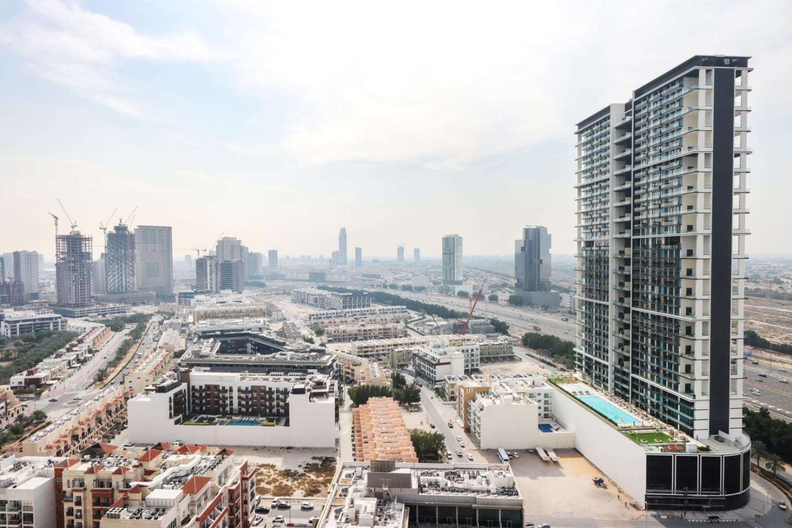 Livbnb-1b Elegant Living With Views, Jvc Dubai