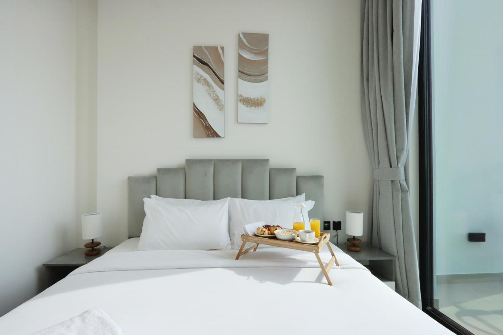 Livbnb-1b Elegant Living With Views, Jvc Dubai