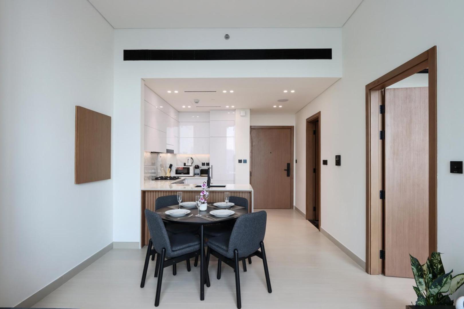 Livbnb-1b Elegant Living With Views, Jvc Apartment *