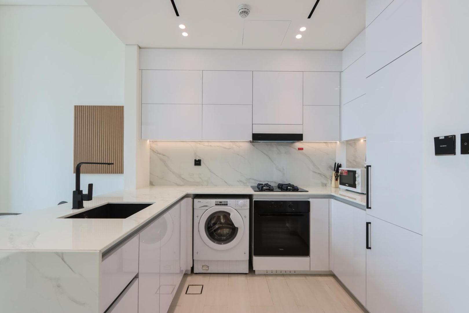 Livbnb-1b Elegant Living With Views, Jvc Apartment *