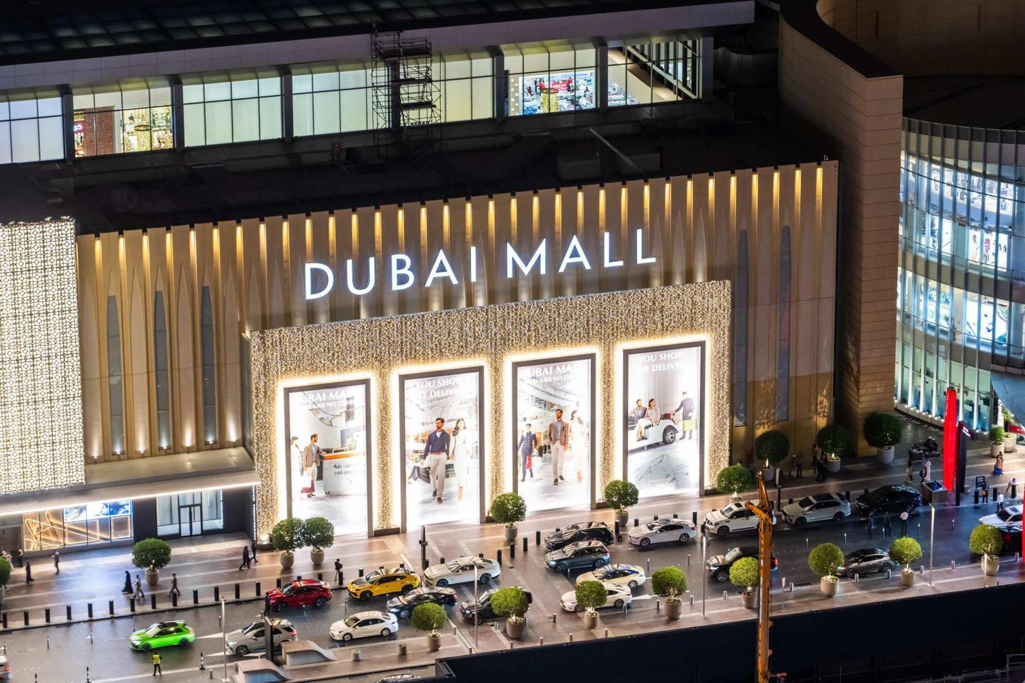 Elegant 4br With Burj Khalifa And Fountain Views Connected To Mall Apartment
