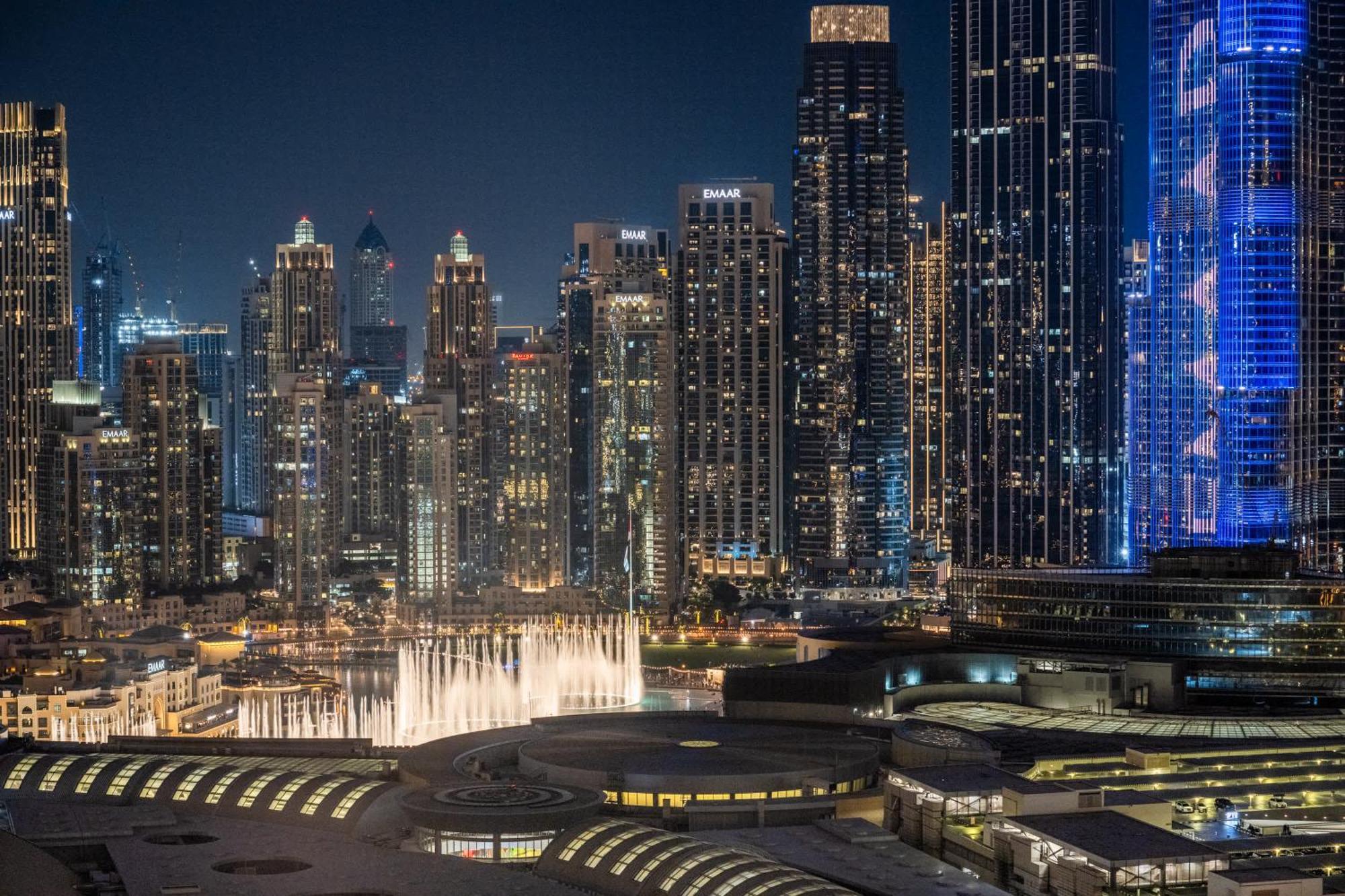 Apartment Elegant 4br With Burj Khalifa And Fountain Views Connected To Mall
