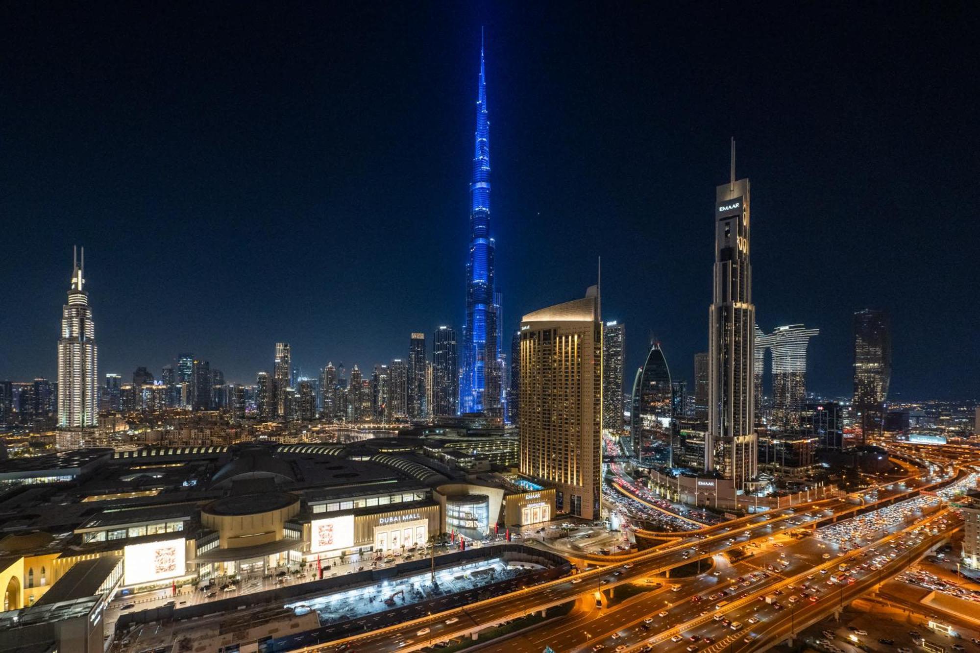 Elegant 4br With Burj Khalifa And Fountain Views Connected To Mall Apartment Dubai