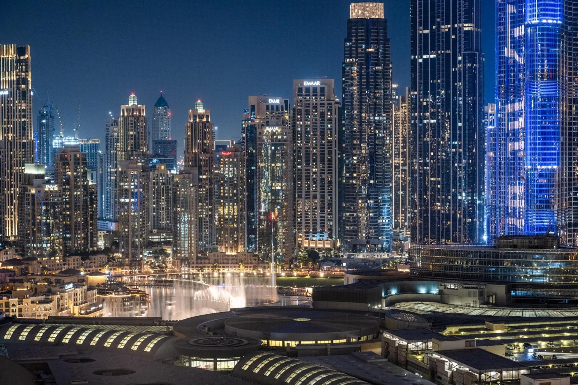 Elegant 4br With Burj Khalifa And Fountain Views Connected To Mall * Dubai