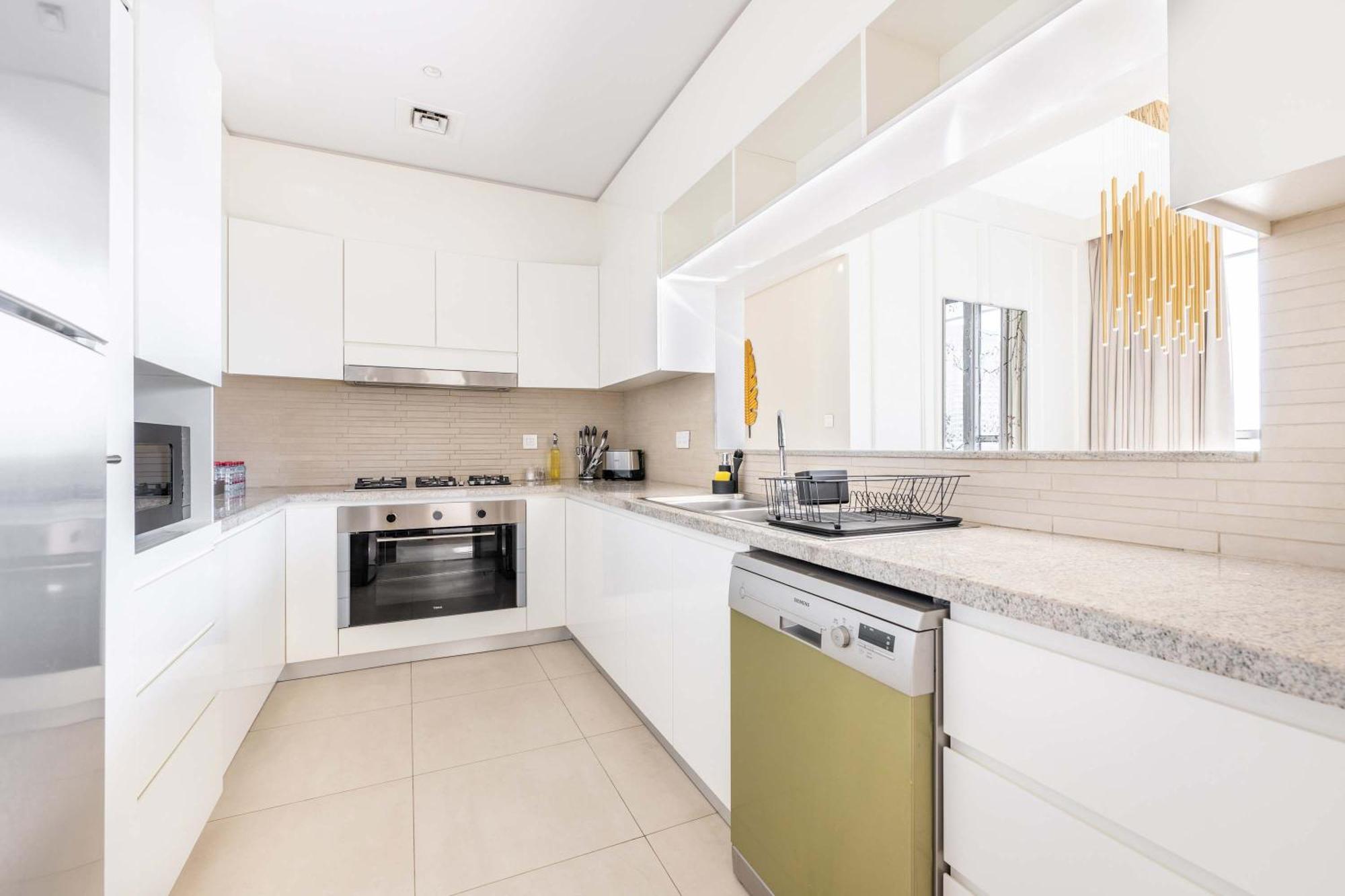 Elegant 4br With Burj Khalifa And Fountain Views Connected To Mall Apartment