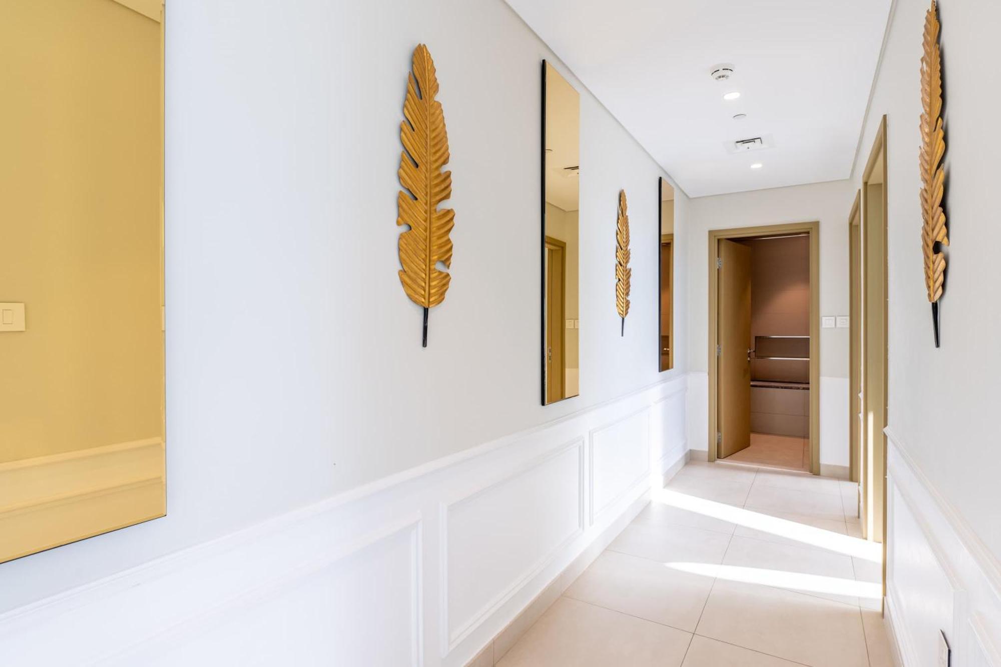 Elegant 4br With Burj Khalifa And Fountain Views Connected To Mall * Dubai