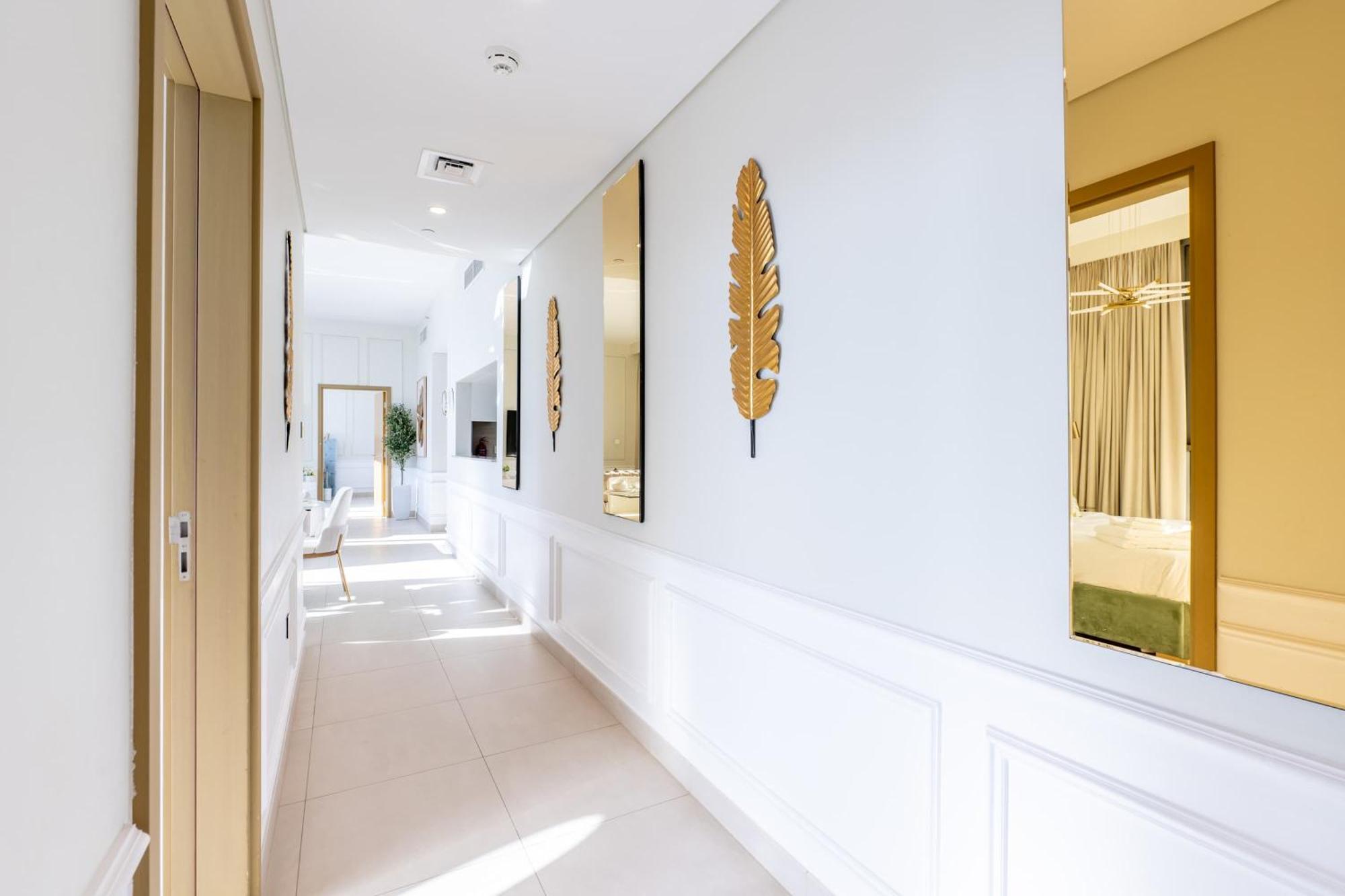Elegant 4br With Burj Khalifa And Fountain Views Connected To Mall Apartment *