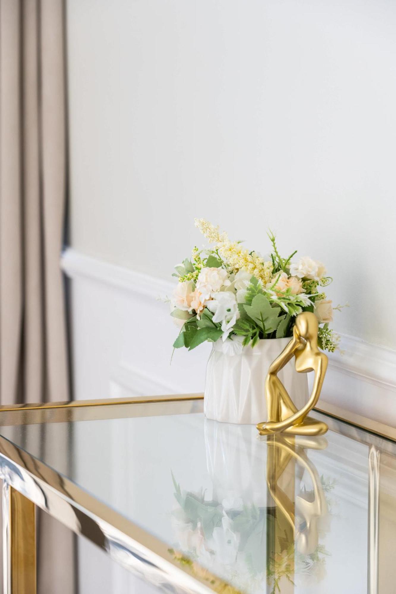 Elegant 4br With Burj Khalifa And Fountain Views Connected To Mall Apartment