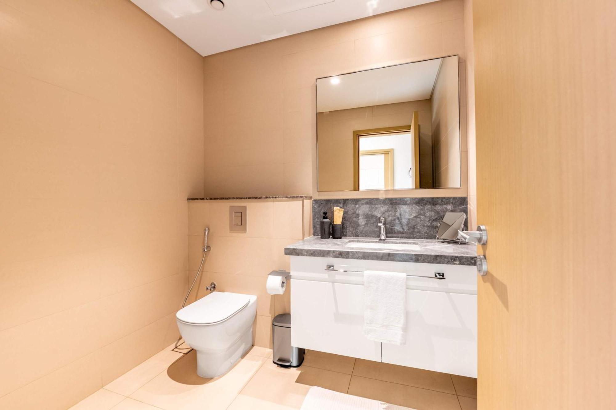 Elegant 4br With Burj Khalifa And Fountain Views Connected To Mall * Dubai