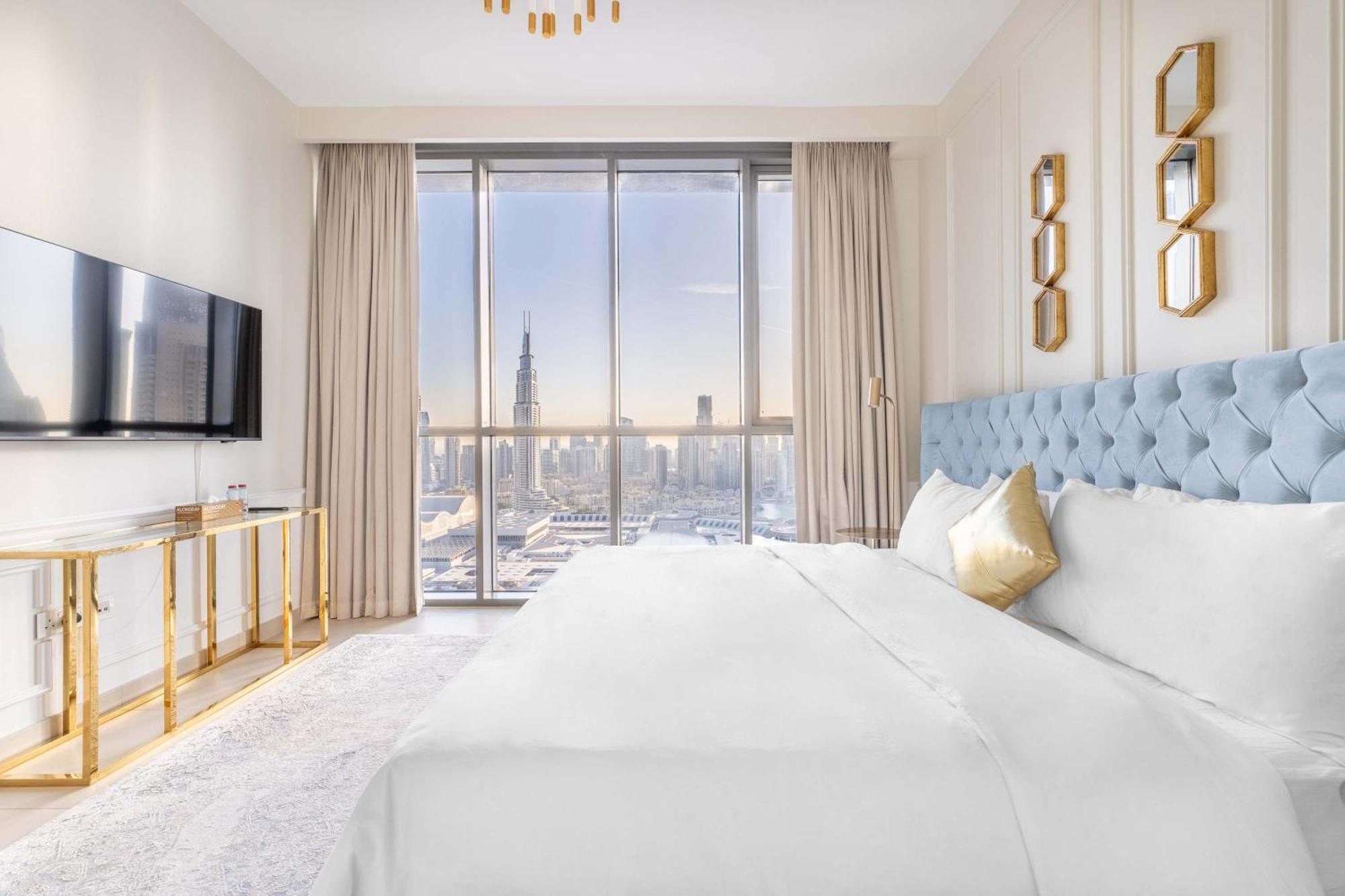 Elegant 4br With Burj Khalifa And Fountain Views Connected To Mall Apartment Dubai