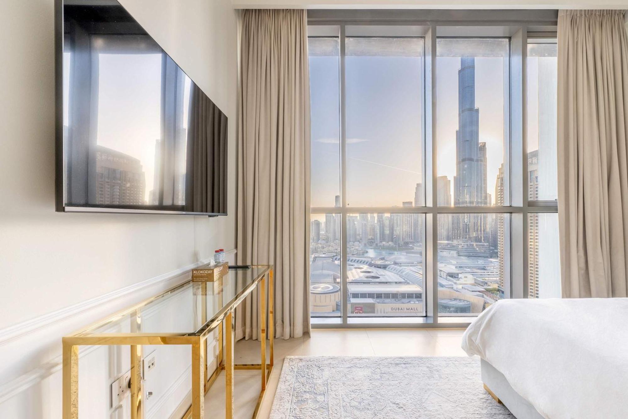 Apartment Elegant 4br With Burj Khalifa And Fountain Views Connected To Mall Dubai