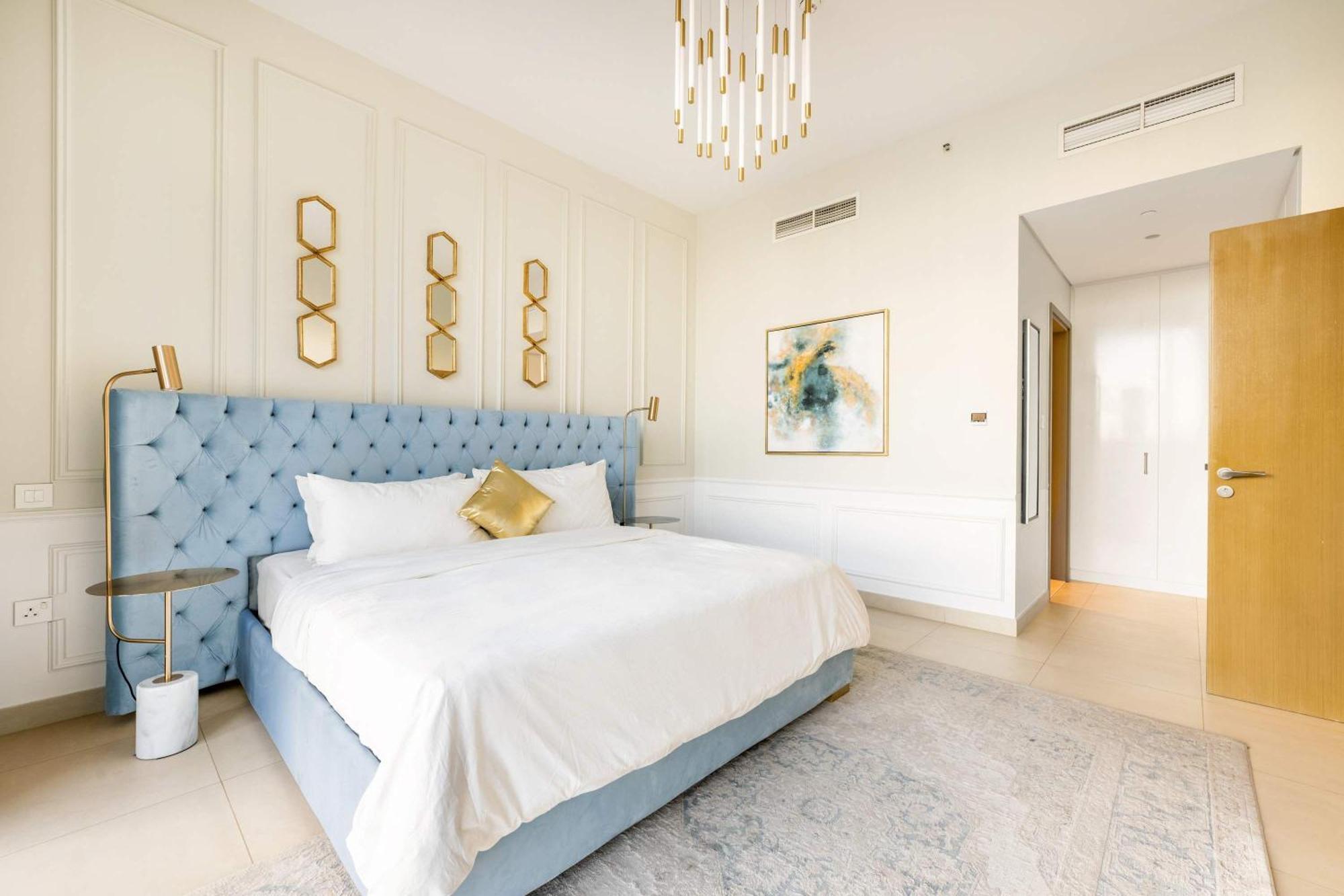 Elegant 4br With Burj Khalifa And Fountain Views Connected To Mall * Dubai