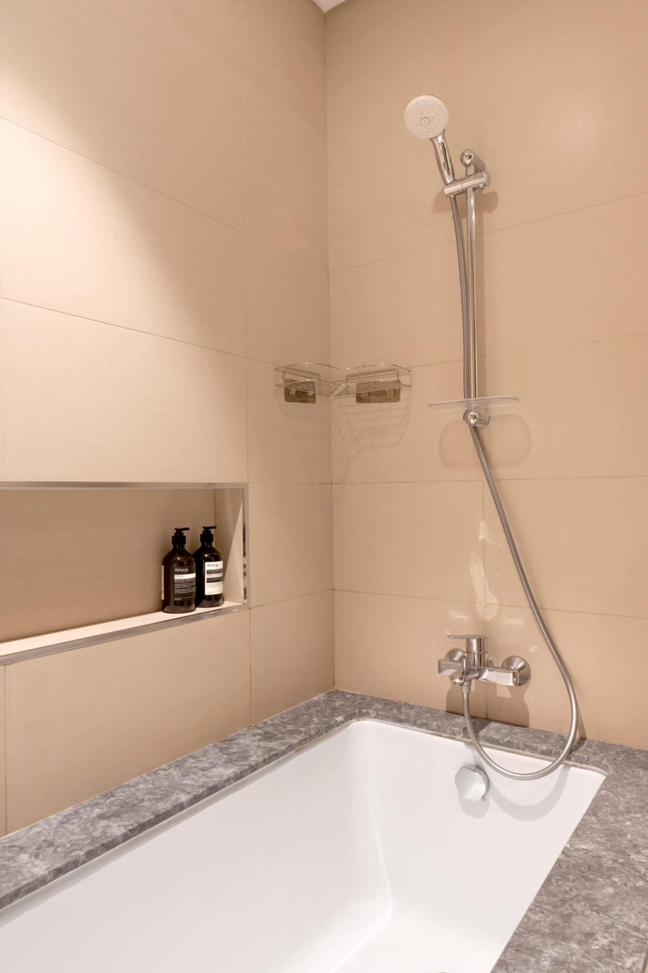 Elegant 4br With Burj Khalifa And Fountain Views Connected To Mall *