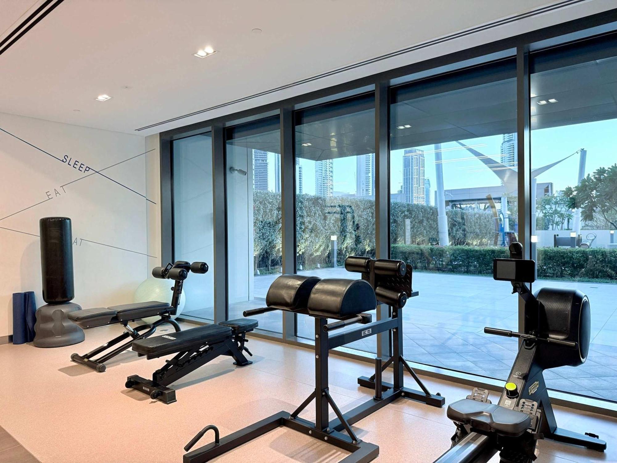 Elegant 4br With Burj Khalifa And Fountain Views Connected To Mall Dubai