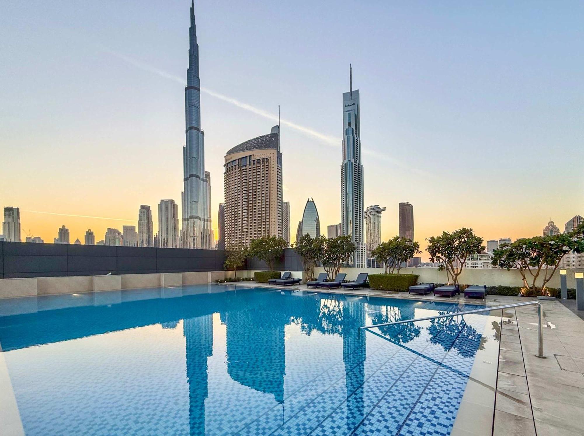 Elegant 4br With Burj Khalifa And Fountain Views Connected To Mall