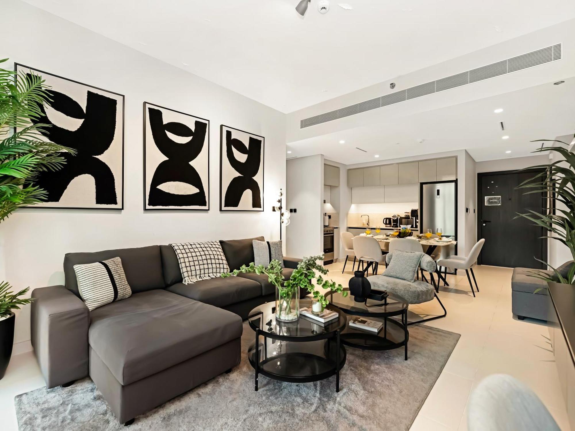 Sleek And Spacious 1 Bedroom With Private Infinity Pool In Harbour