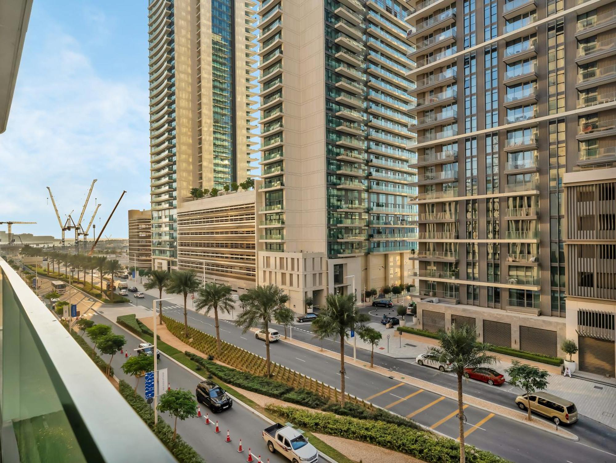 Apartment Sleek And Spacious 1 Bedroom With Private Infinity Pool In Harbour