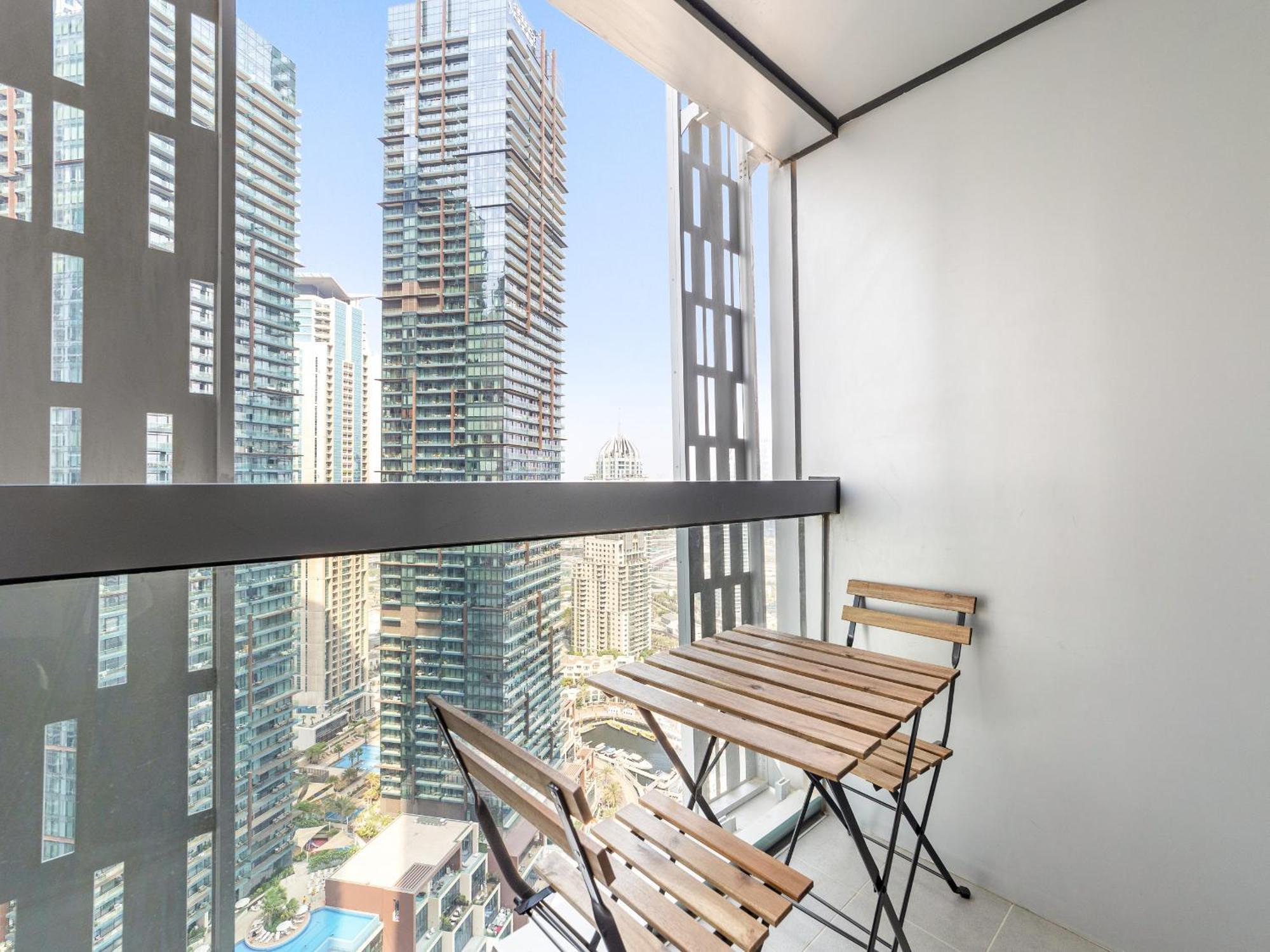 Apartment Iconic Living - 2br In Cayan Tower, Marina *