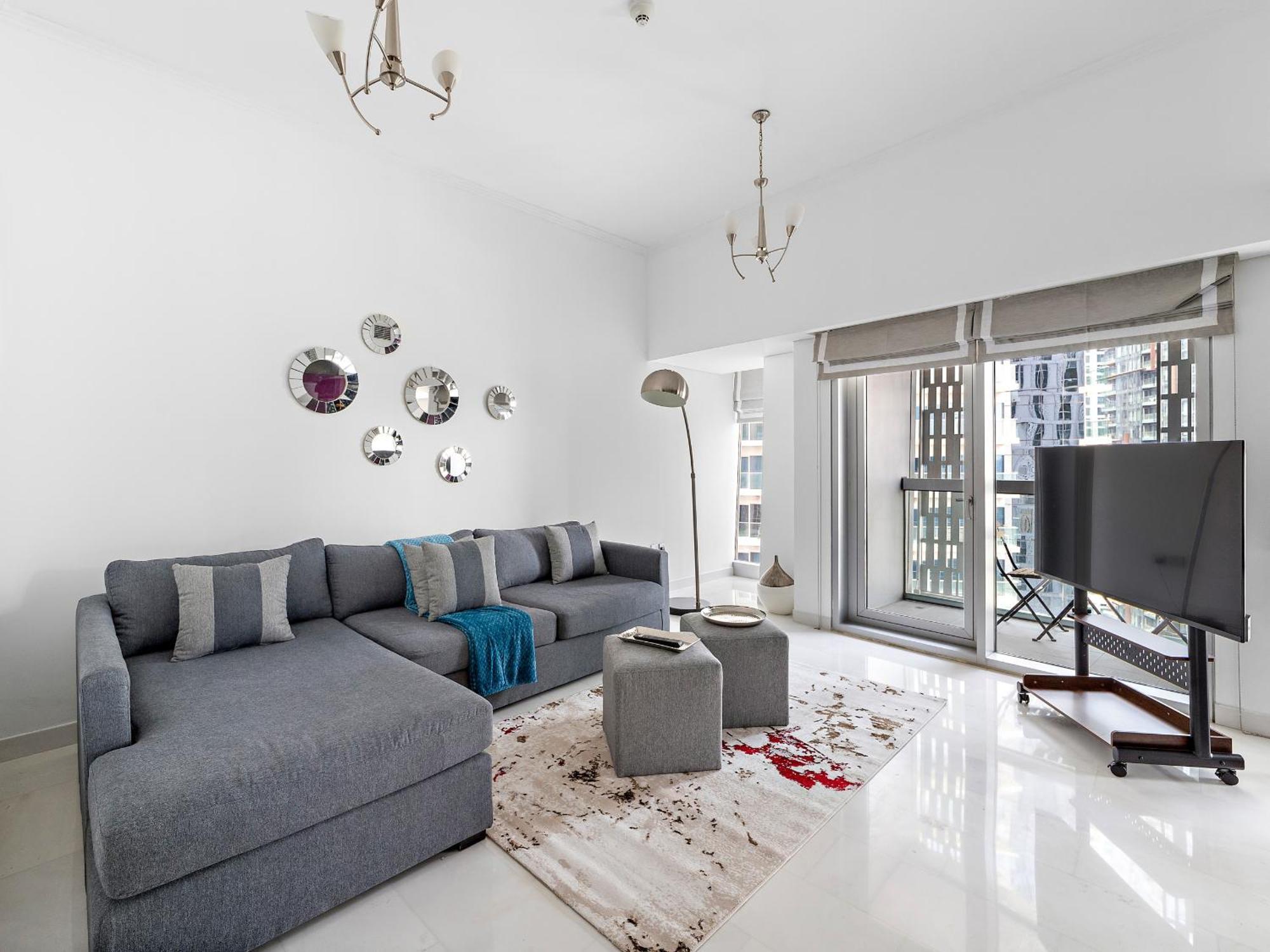 Iconic Living - 2br In Cayan Tower, Marina * Dubai