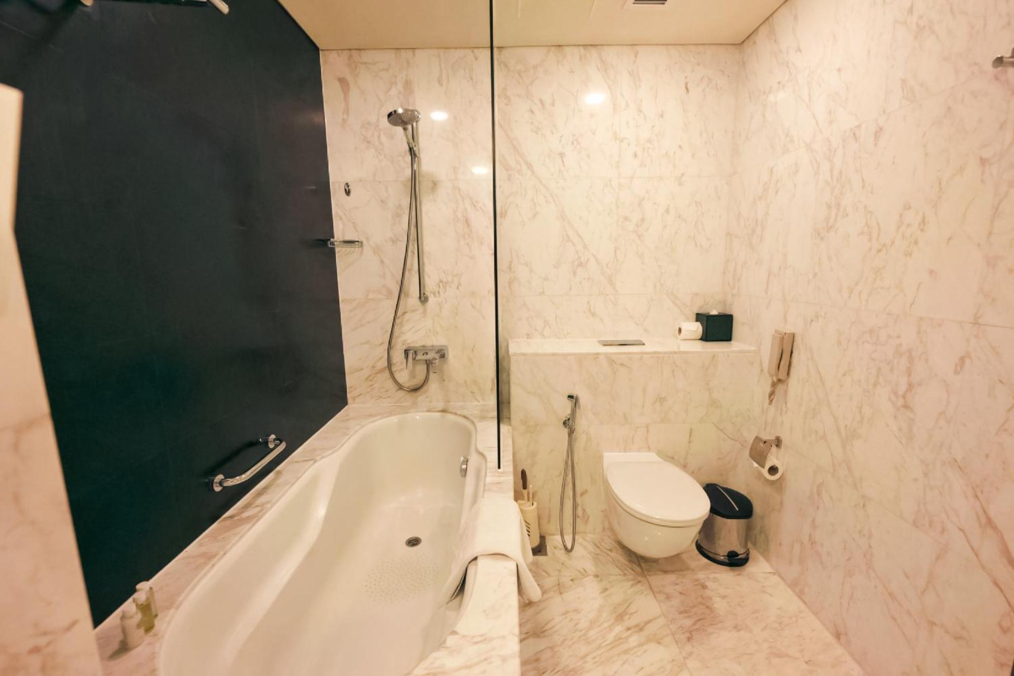 Emaar Fashion Avenue One Bedroom - Formerly Address Mall Four Apple Homes Daire