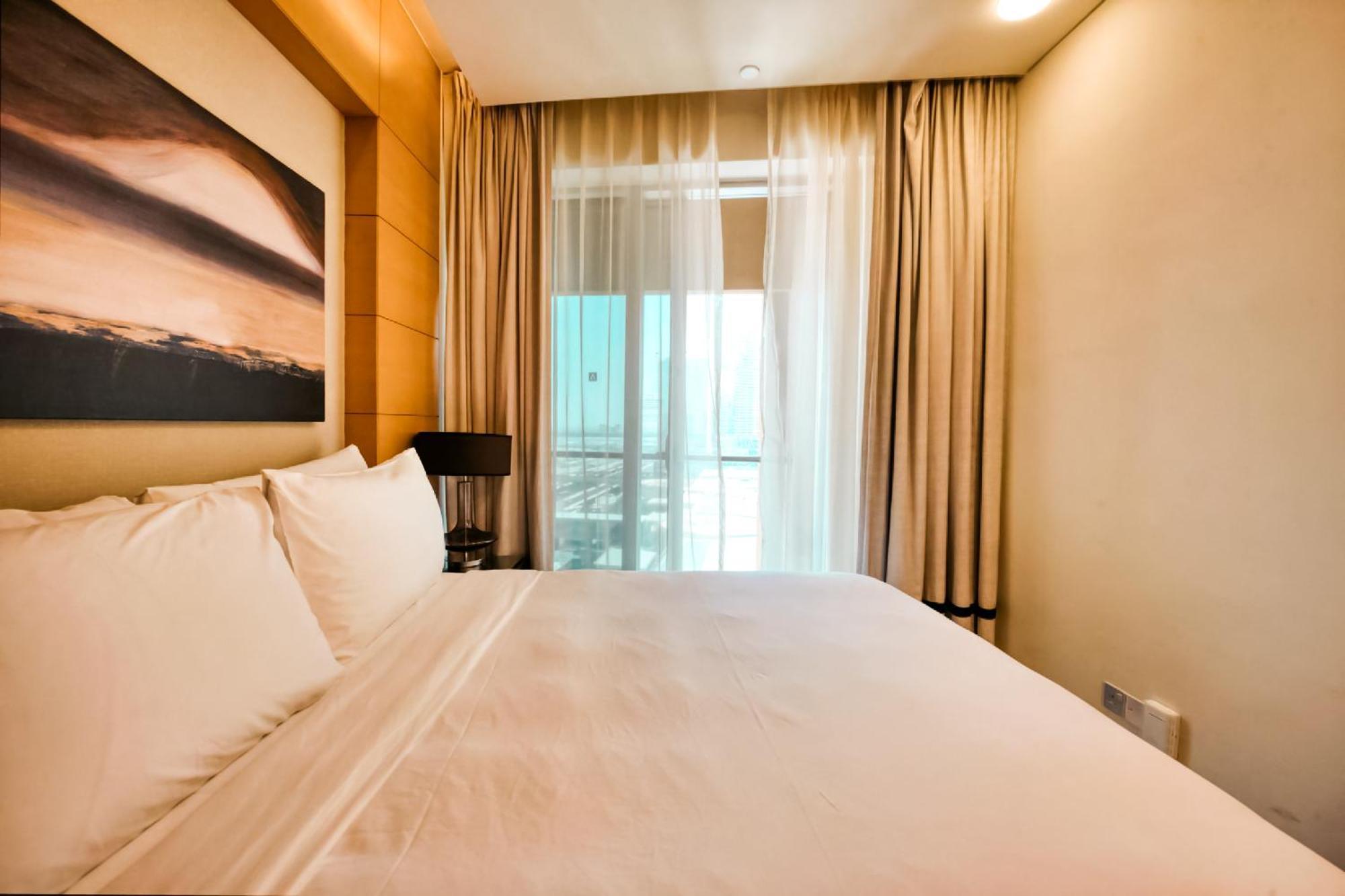 Daire Emaar Fashion Avenue One Bedroom - Formerly Address Mall Four Apple Homes