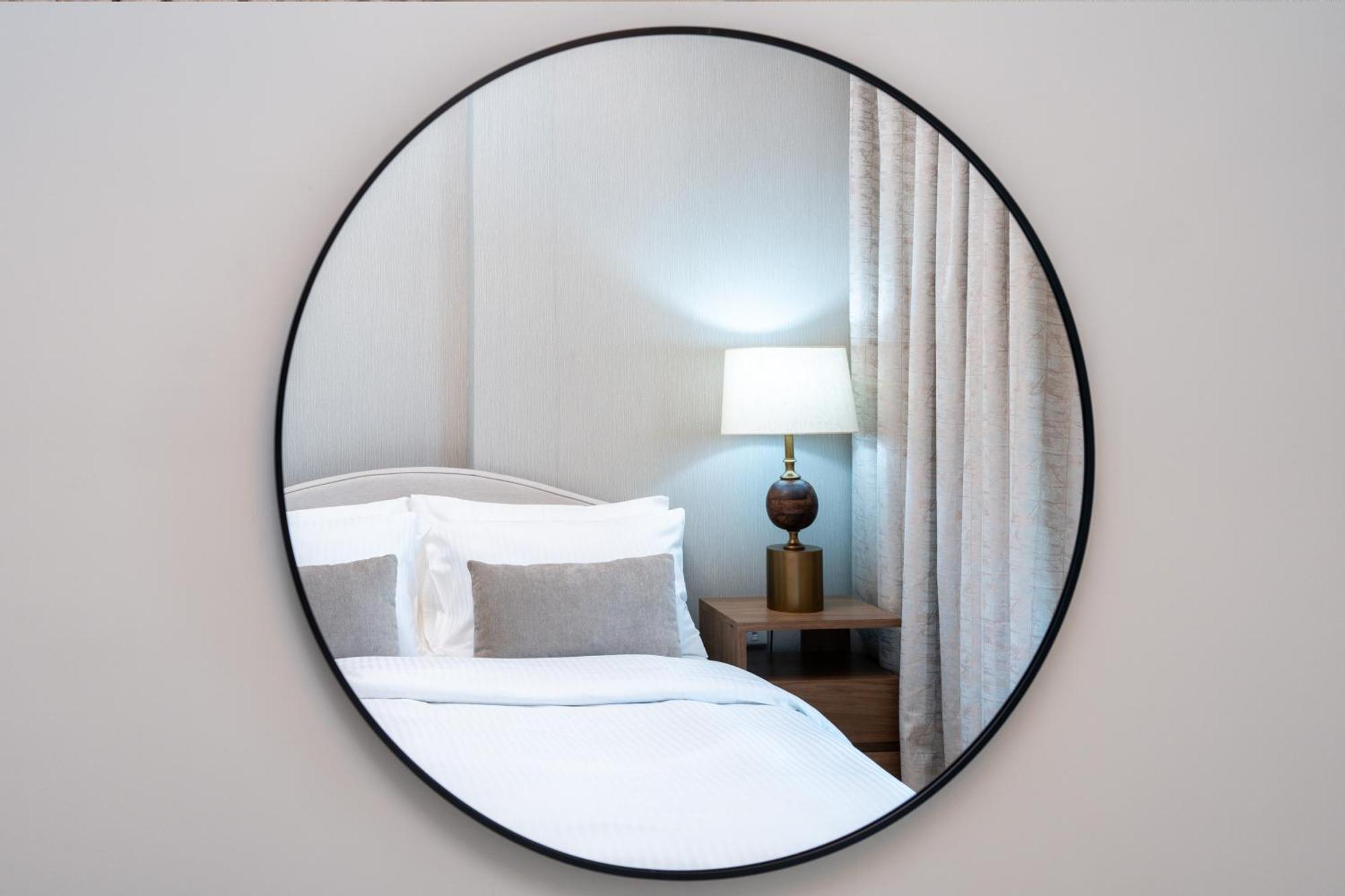 Keyrock Living - Lakeview Escape In Business Bay Daire Dubai