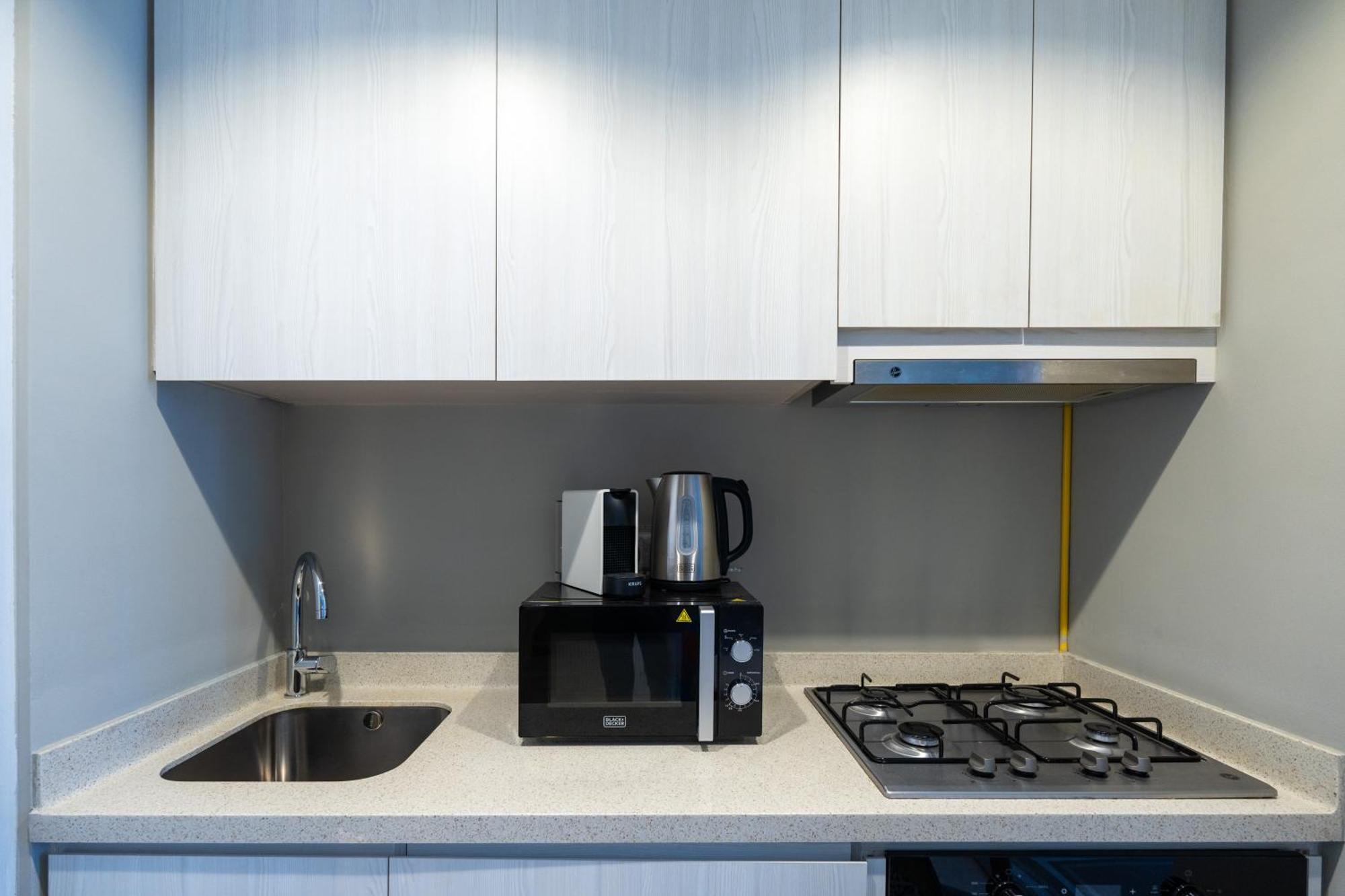 Daire Keyrock Living - Lakeview Escape In Business Bay *