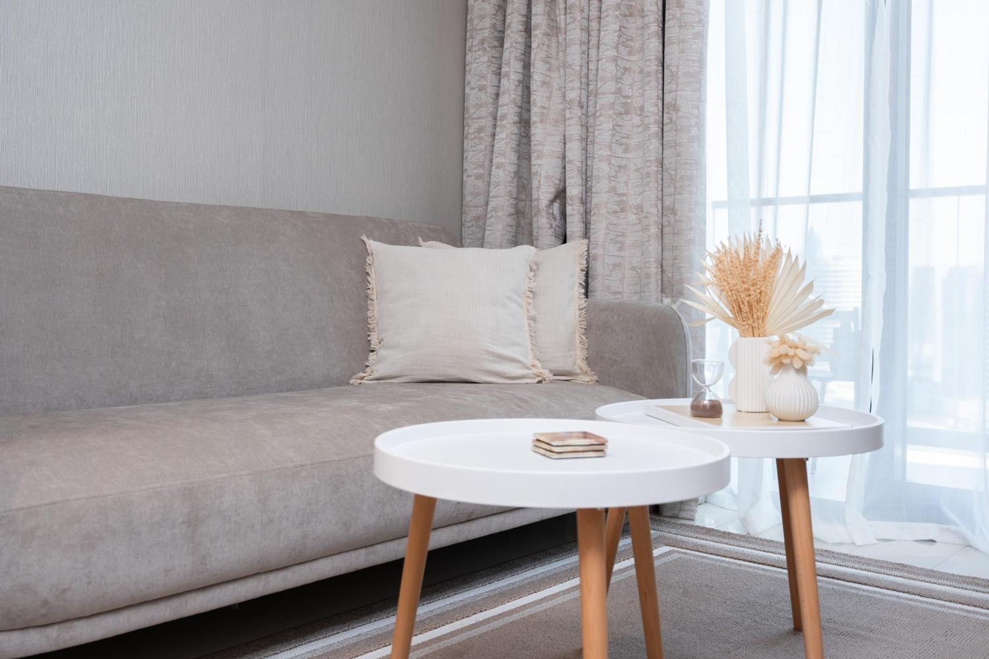 Keyrock Living - Lakeview Escape In Business Bay Daire Dubai