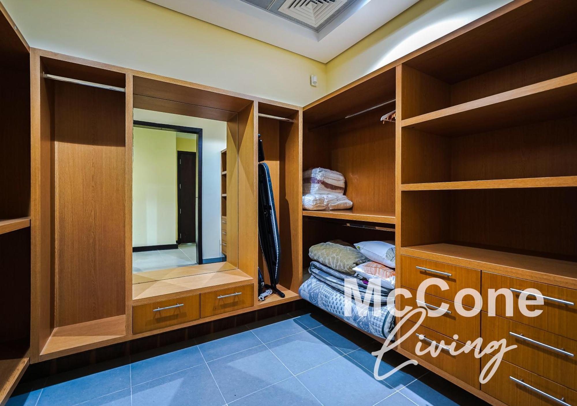 Apartment Beachfront 3br Maid With Pool & Sea Views
