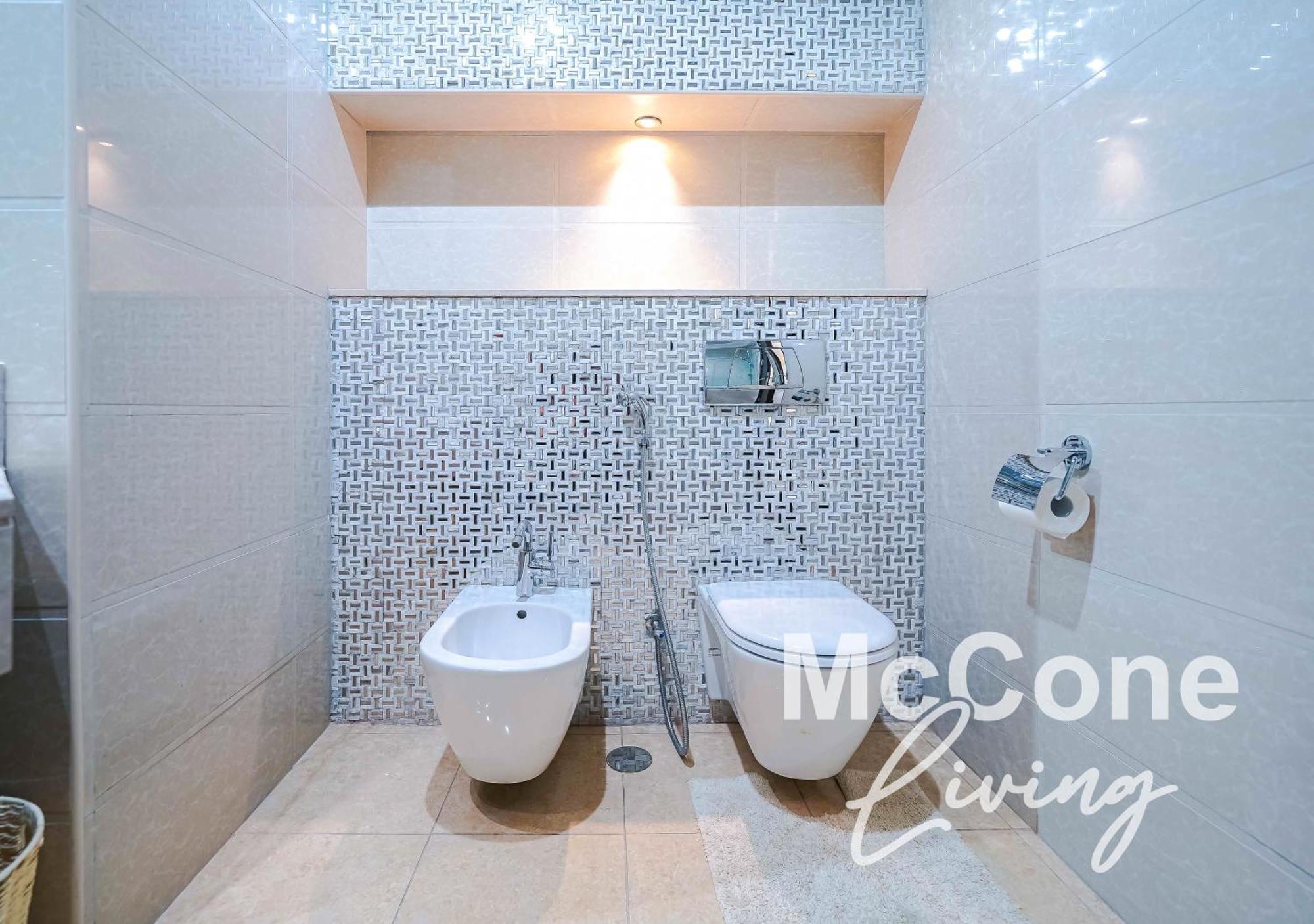 Beachfront 3br Maid With Pool & Sea Views Dubai