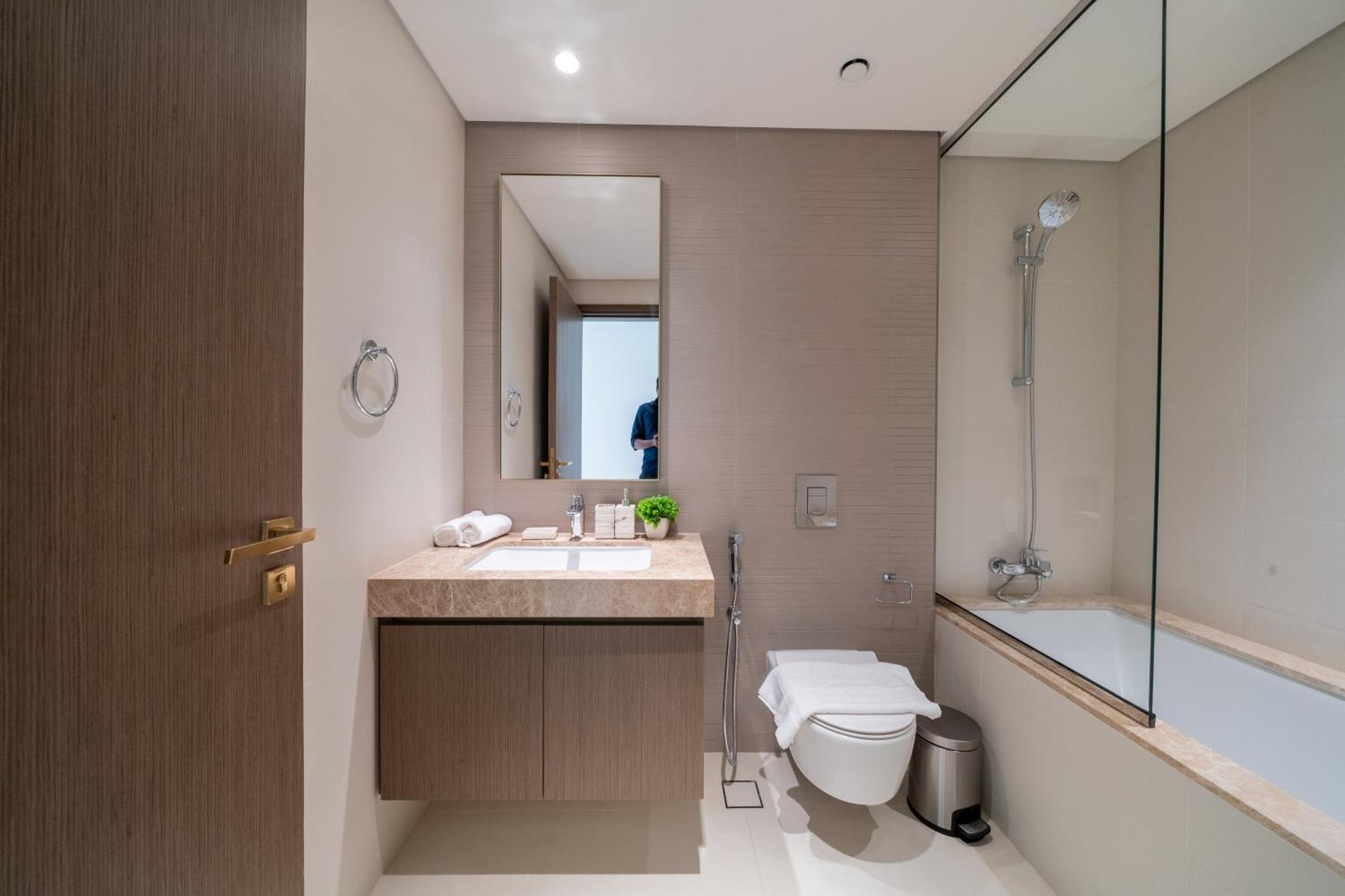 Apartment Homes Beyond I Stunning Oceanfront 2 Bedroom Dubai