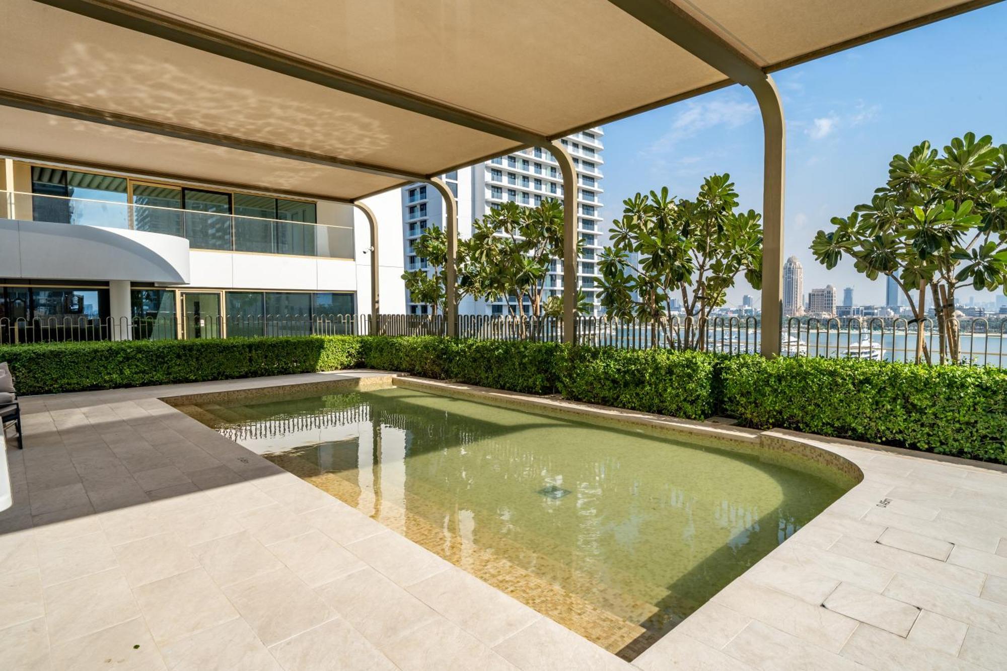 Homes Beyond I Stunning Oceanfront 2 Bedroom *