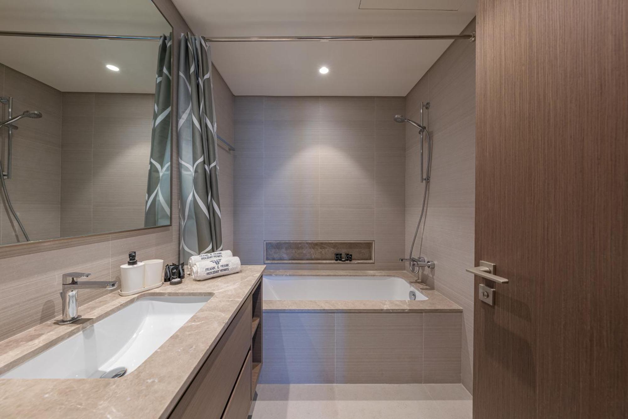 The View Of A Lifetime - Luxury Living With Full Burj Khalifa & Fountain Show - 1702