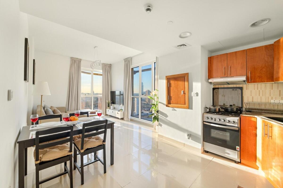 First Class 1br Classy With View Apartment