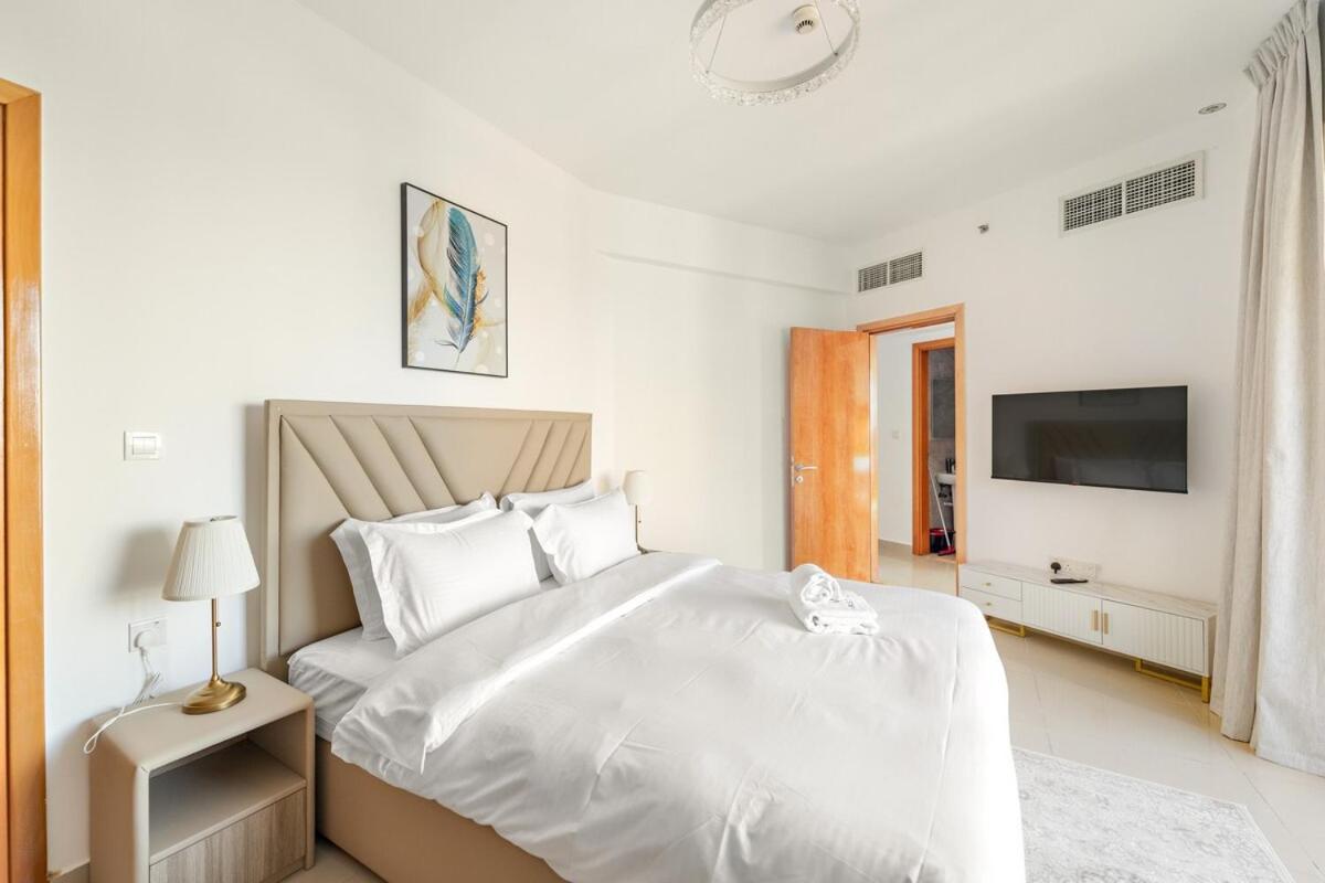 First Class 1br Classy With View Apartment *