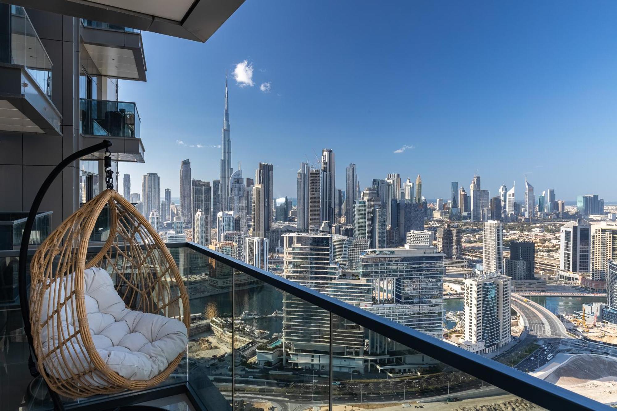 Simply Comfort At Nobles Tower Luxury Burj View Dubai